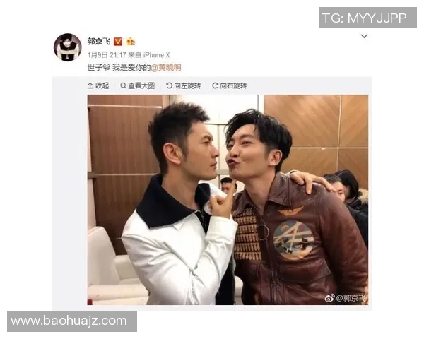 谢霆锋与足球明星亲密合影展现友谊与热爱足球的激情时刻 谢霆锋与足球明星亲密合影展现友谊与热爱足球的激情时刻