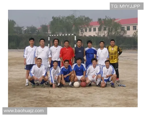 足球明星忠贞的背后故事与他们对球队的无私奉献精神 足球明星忠贞的背后故事与他们对球队的无私奉献精神