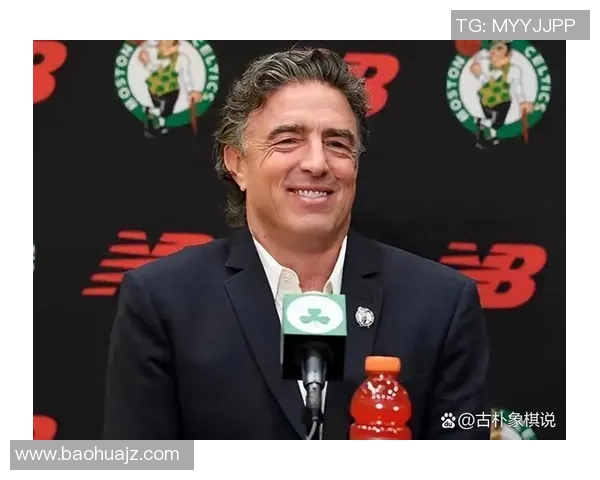 足球明星背后的奋斗故事与荣耀瞬间展现了他们不屈的精神与卓越的才华 足球明星背后的奋斗故事与荣耀瞬间展现了他们不屈的精神与卓越的才华